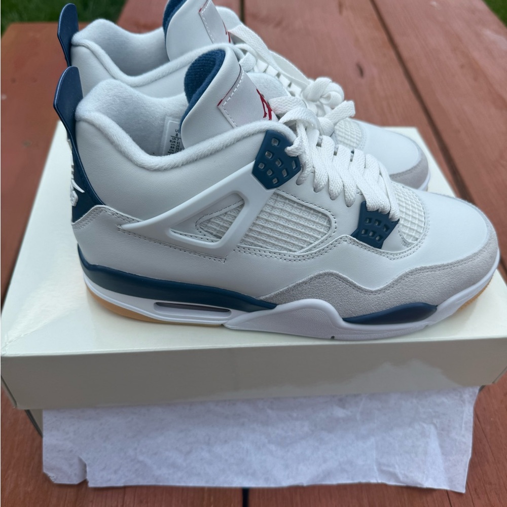 Nike Air Jordan 4 Retro SB Navy